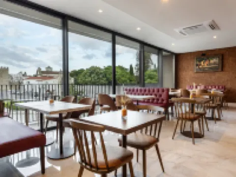 โรงแรม Évora O Cante โรงแรมในแอวูรา