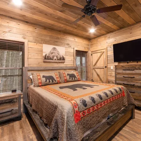 The Gathering Place 3 Bedroom Cabin by RedAwning