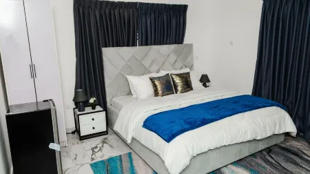 Sunrise Cave Guest House Отели в г. Larteh