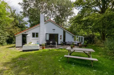Holiday Home in Dishoek Near Beach & Dunes