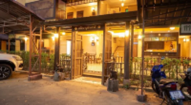 Trithana Boutique House Hotels near Wat Ched Yot