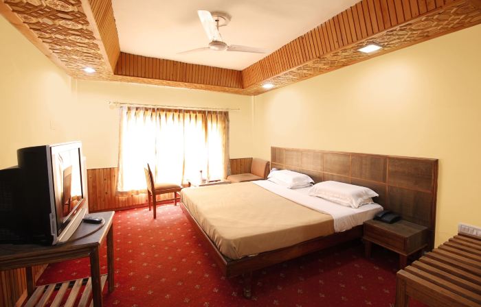 Vardaan Hotels - PatniTop