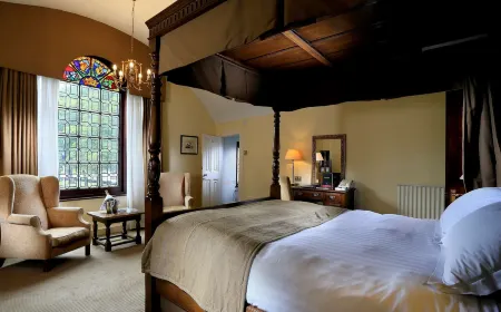 Macdonald Alveston Manor Hotel