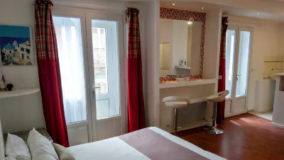 La Résidence Berceau de Bernadette Hotels near Basilica of Our Lady of the Rosary