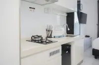 Elegant and Comfy Studio at Sky House BSD Apartment - Gym