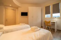 Le Alpi Bed&Living Hotels in Breno