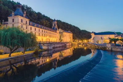 Moulin de l'Abbaye Hotels in Saint-Front-d'Alemps