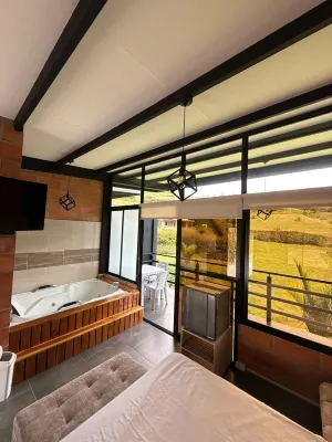 Suites del Lago Hôtels à : El Santuario