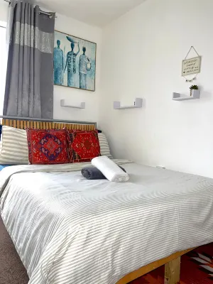Apartment - Sleeps 2 - Parking - Station Close