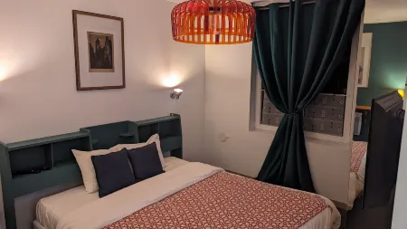 Aux Écuries des Pres Отели в г. Барбюиз