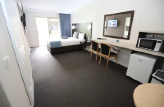 Sleepy Hill Motor Inn