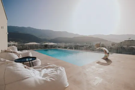 Infinity Hotel & More Отели в г. Будва