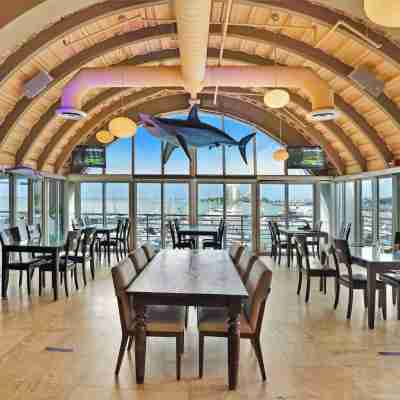 Comfort, Space and Perfect Sunset Dining/Meeting Rooms