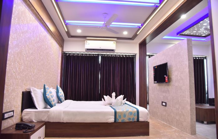 Hotel Savera Inn