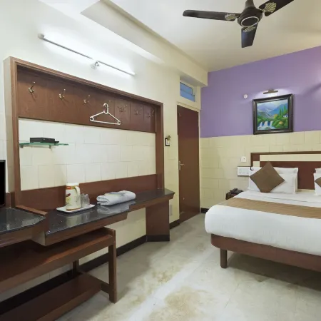 Mannars Yatri Nivas Hotel