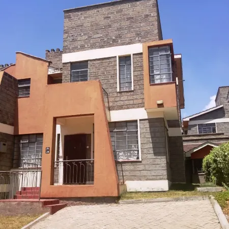 Private Home 4 Bedrooms 4.5 Bathrooms