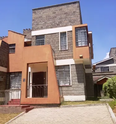 Private Home 4 Bedrooms 4.5 Bathrooms Hotels in 