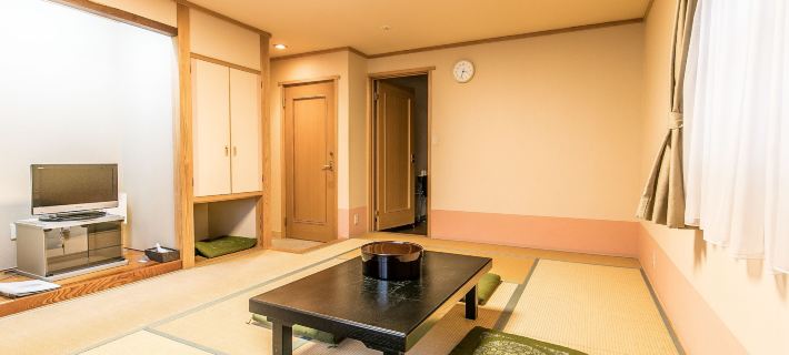 Petit Hotel Enchante Hotels in Hakuba