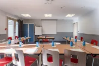 Campanile Rouen Sud - ZÉNITH - Parc Expo Các khách sạn ở Cleon