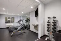 Quality Suites I-44