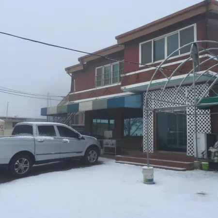 The Guesthouse DMZ Stay