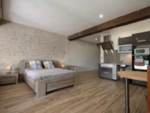 Au Foudre du Bazois Hotels in Nievre