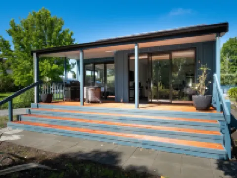 Lawn Cottages Hotels in Clive