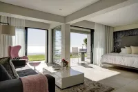 CB-One Luxury Stay