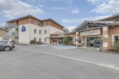 Hôtel Restaurant Akena la Brède Các khách sạn gần Chateau D Eau