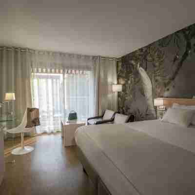 Hôtel Chambord Rooms