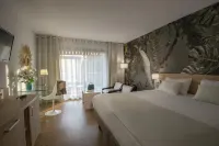 Hotel Chambord Hotels in Menton