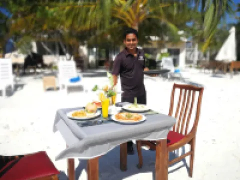 Crown Beach Hotel-Private Bikini Beach Hotels in 