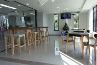 Double D Hotel Hotels in Pak Kret