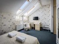 Art hotel Moon garden Hotels in Vilnius