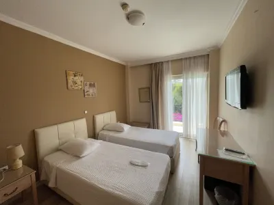 Hotel London فنادق في غليفادا