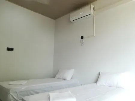 Thilini Hotel Apartment Отели рядом с достопримечательностью «Sivali Central College Playground»