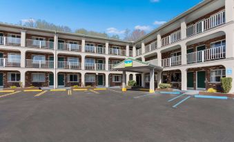 SureStay Hotel by Best Western Summersville