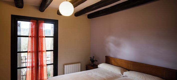 Hotel Panadería y Bungalows Ligüerre de Cinca, ソブラルベのホテル