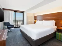 ฮอลิเดย์อินน์เอ็กซ์เพรส โรงแรม & สวีท เวอร์จิเนียบีช โอเชียนฟรอนต์ บาย ไอเอชจี โรงแรมในเวอร์จิเนียบีช