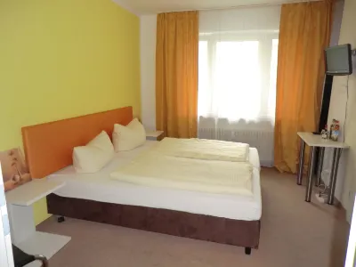 Hotelpension Haydn München Hotelpension Haydn München Hotels in München