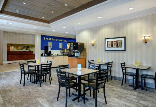 4. 데이즈 인 & ..