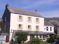 Saffron House - parking