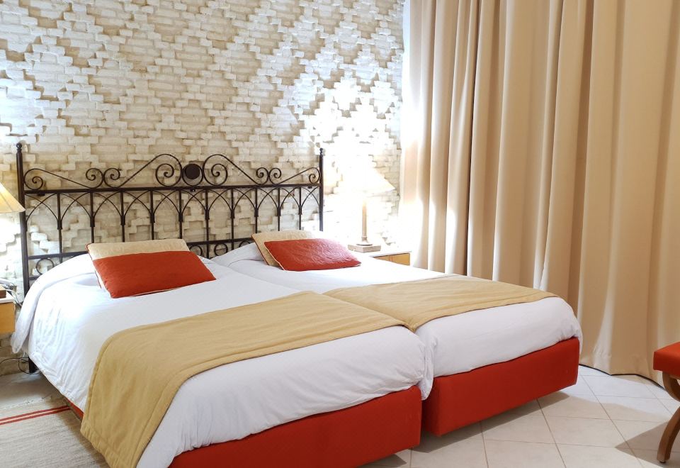 Ras El Ain Hotel Over view