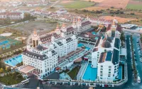 Side Royal Palace - Private Pools