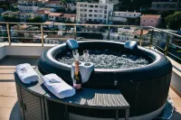 Riva Luxury