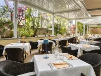 Sky Pool Hotel Sole Garda Hotels in Garda Town