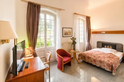 Grandhotel Esplanade Hotels near Schloss Stadthagen