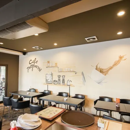 Sofyan Inn Tebet Family Friendly Hotel Отели рядом с достопримечательностью «Торговый центр Kota Kasablanka»