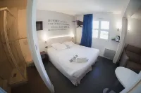 Kyriad Hôtel la Fleche Hotel dekat Château du Lude