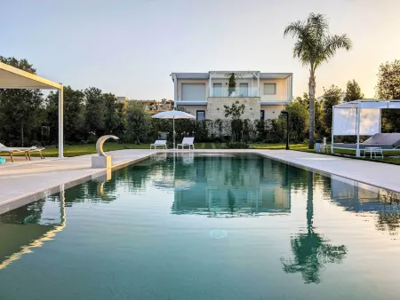 Alternative Relax Rooms by Oikia Vacanze Отели в г. Скоррано